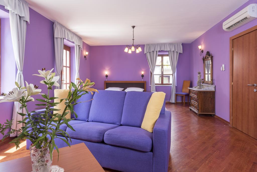 Nora Hvar Bed & Breakfast 3*